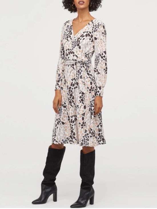 H&M Dresses & Skirts - • H&M Richard Allen dress •